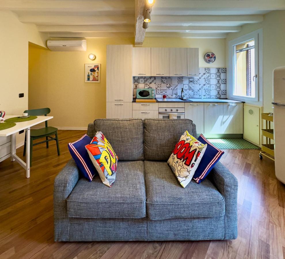 Buro Nel Borgo Apartment Parma Luaran gambar