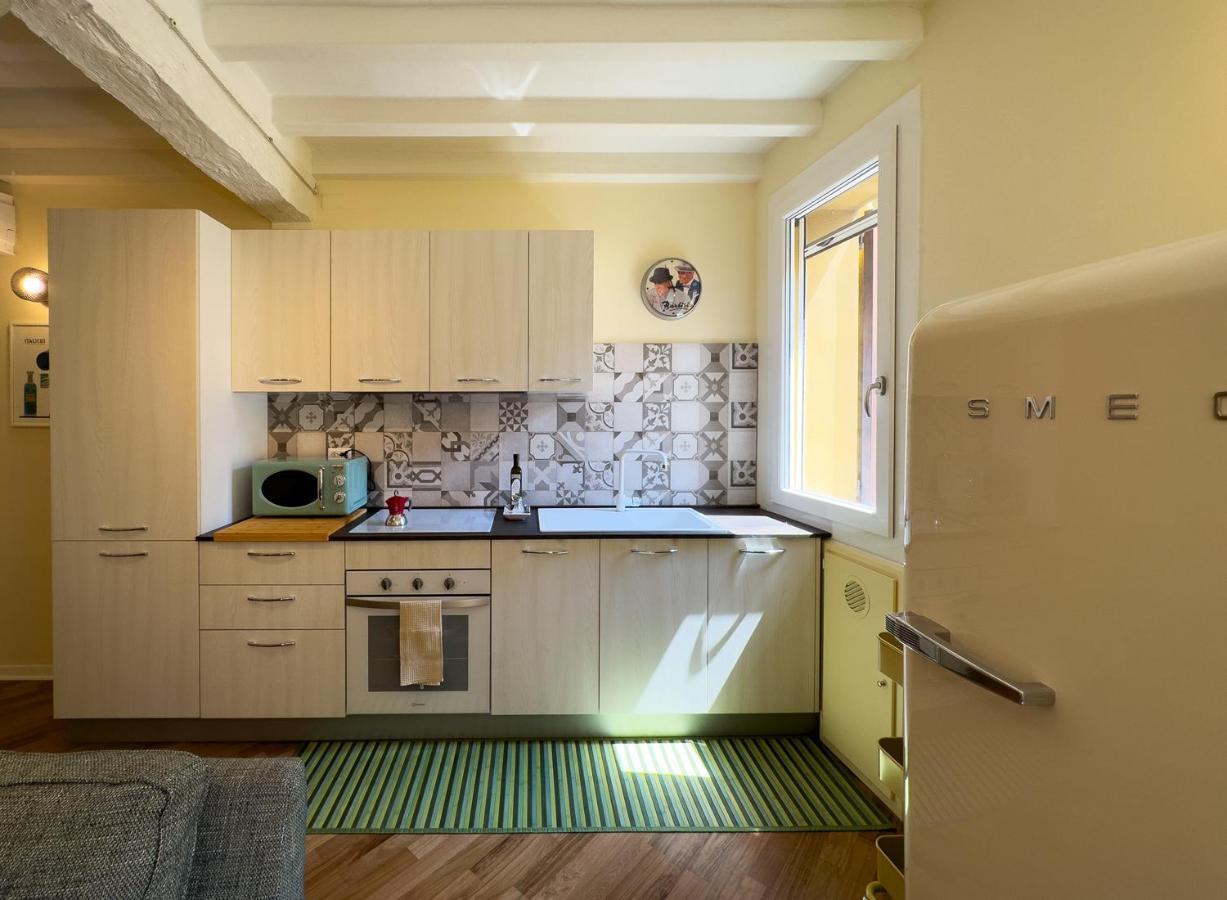 Buro Nel Borgo Apartment Parma Luaran gambar