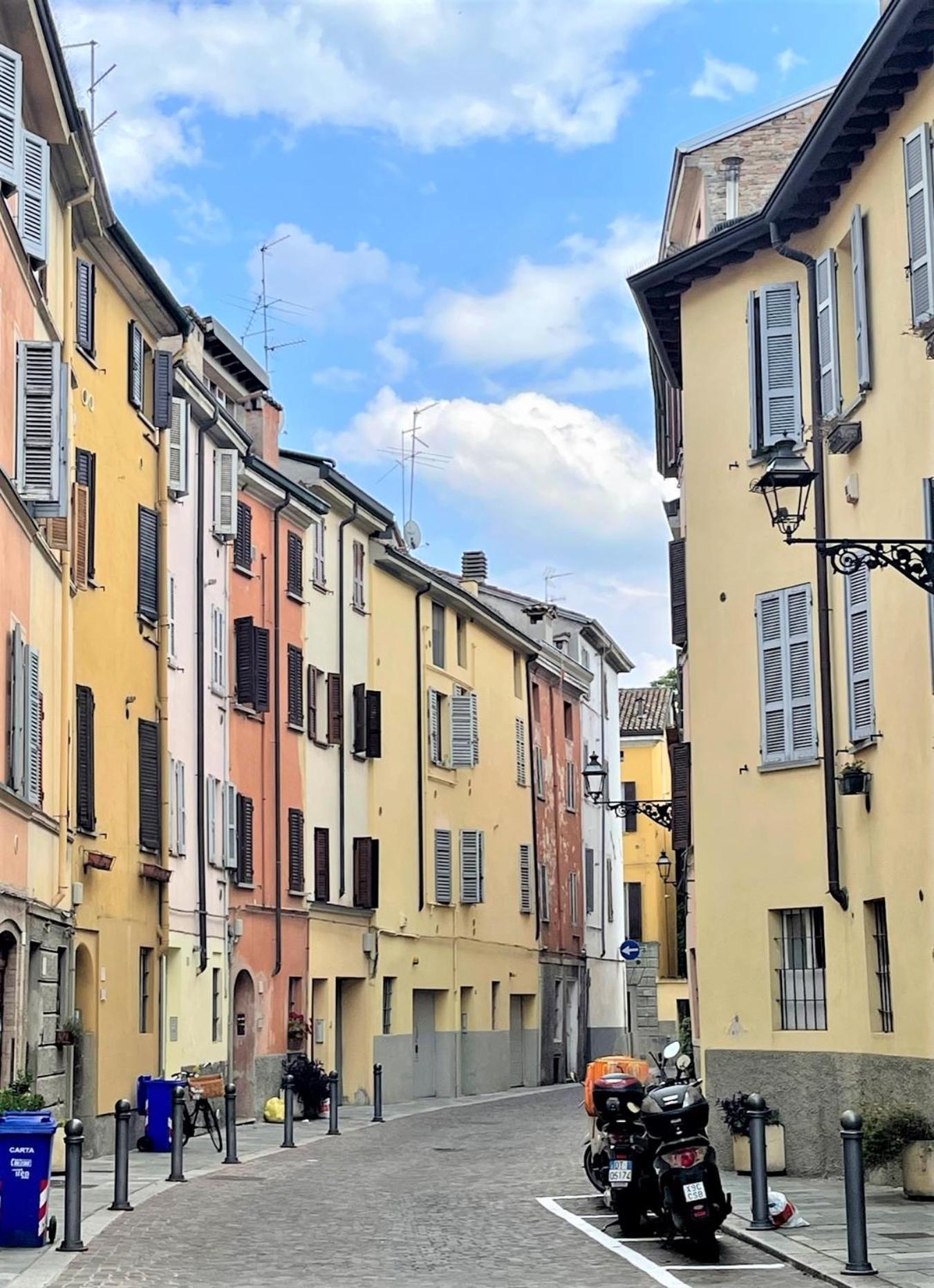 Buro Nel Borgo Apartment Parma Luaran gambar